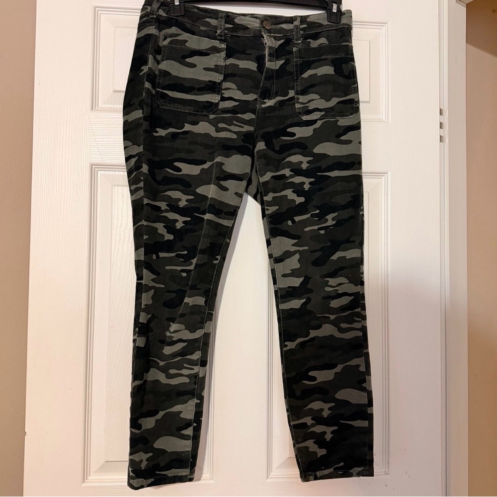 high rise skinny size 30 Petite Camo Women’s Jeans